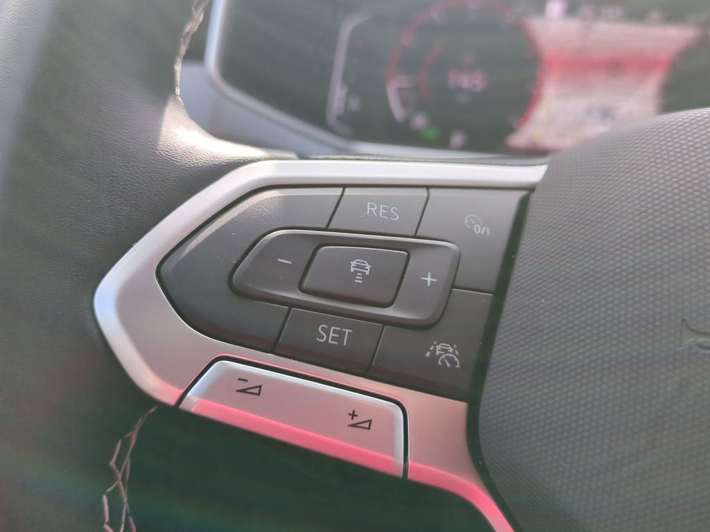 2025 Volkswagen Taos 1.5T SEL