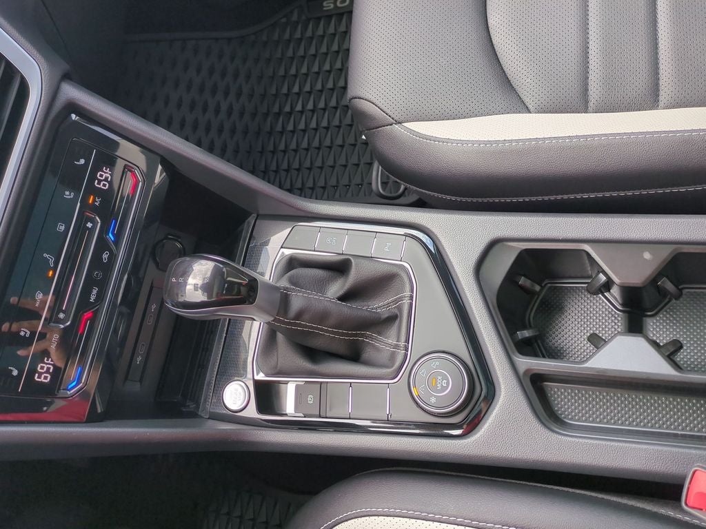 2025 Volkswagen Taos 1.5T SEL