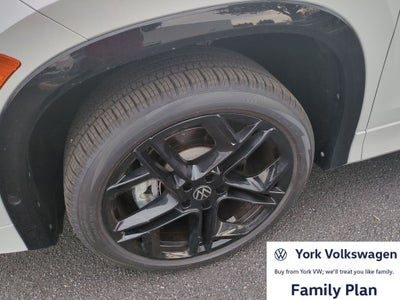 2026 Volkswagen Tiguan 2.0T SE R-Line Black