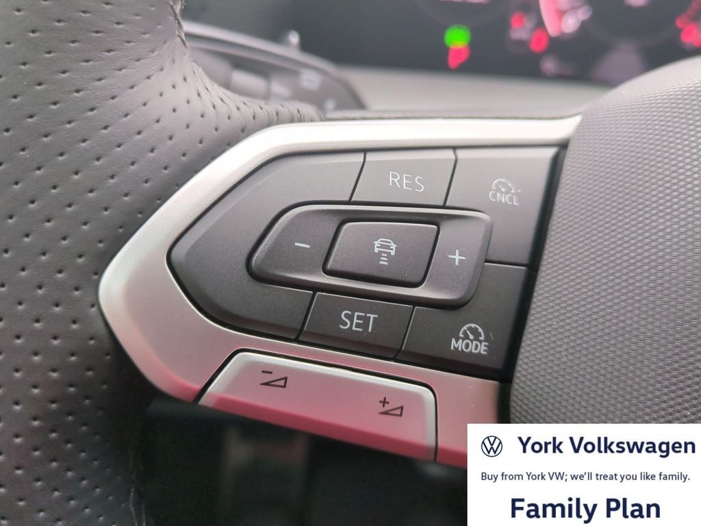 2026 Volkswagen Tiguan 2.0T SE R-Line Black