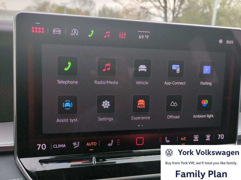 2026 Volkswagen Tiguan 2.0T SE R-Line Black