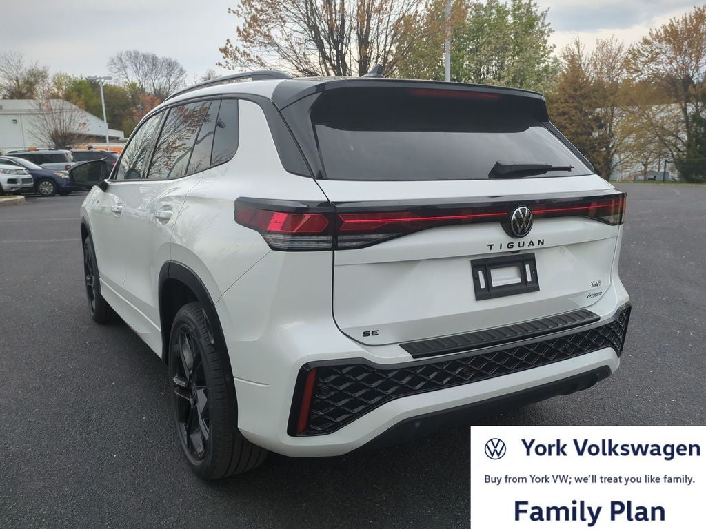 2026 Volkswagen Tiguan 2.0T SE R-Line Black
