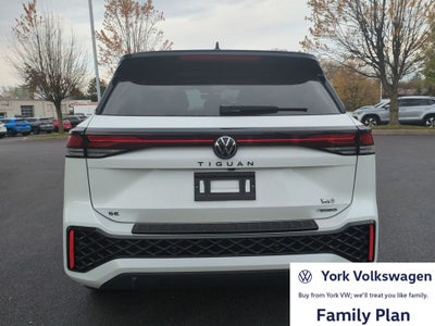 2026 Volkswagen Tiguan 2.0T SE R-Line Black