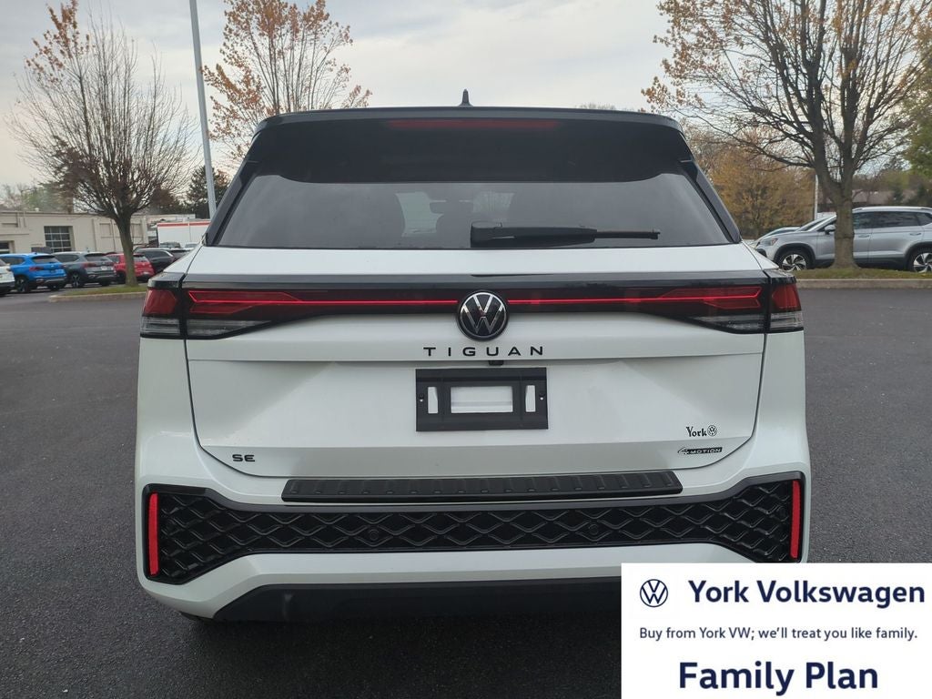 2026 Volkswagen Tiguan 2.0T SE R-Line Black