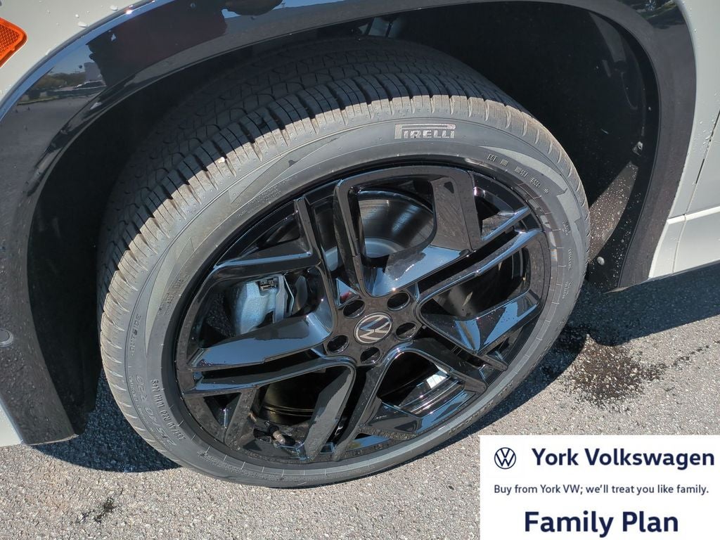 2026 Volkswagen Tiguan 2.0T SE R-Line Black