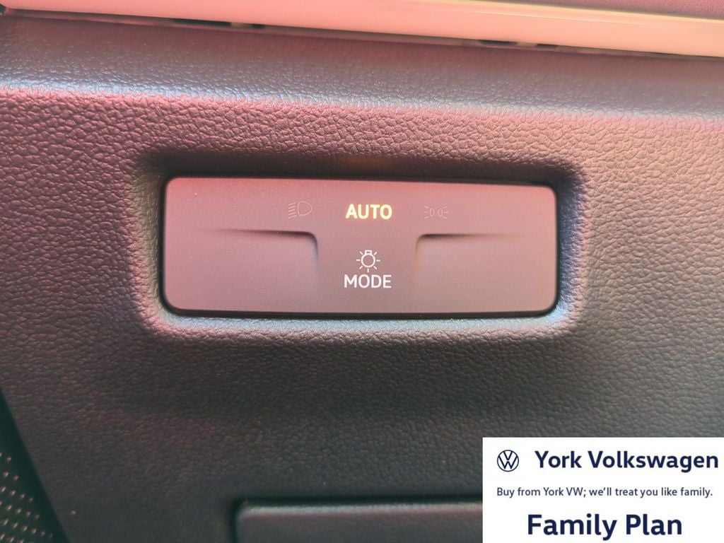 2026 Volkswagen Tiguan 2.0T SE R-Line Black