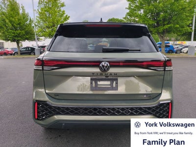 2026 Volkswagen Tiguan 2.0T SE R-Line Black