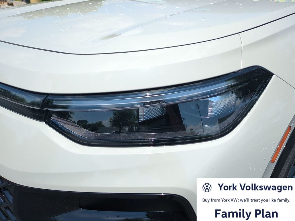 2026 Volkswagen Tiguan 2.0T SE R-Line Black