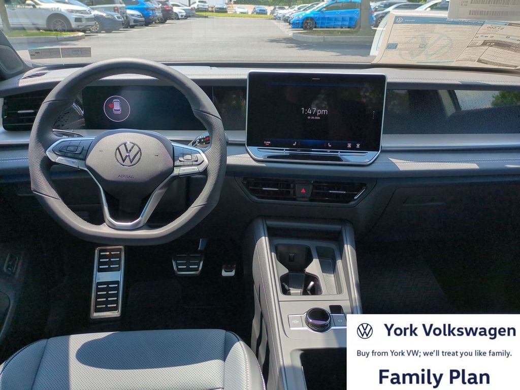2026 Volkswagen Tiguan 2.0T SE R-Line Black