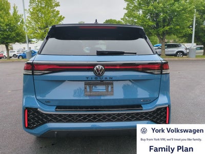2026 Volkswagen Tiguan 2.0T SE R-Line Black