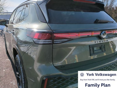 2026 Volkswagen Tiguan 2.0T SE R-Line Black