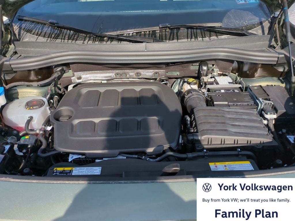 2026 Volkswagen Tiguan 2.0T SE R-Line Black