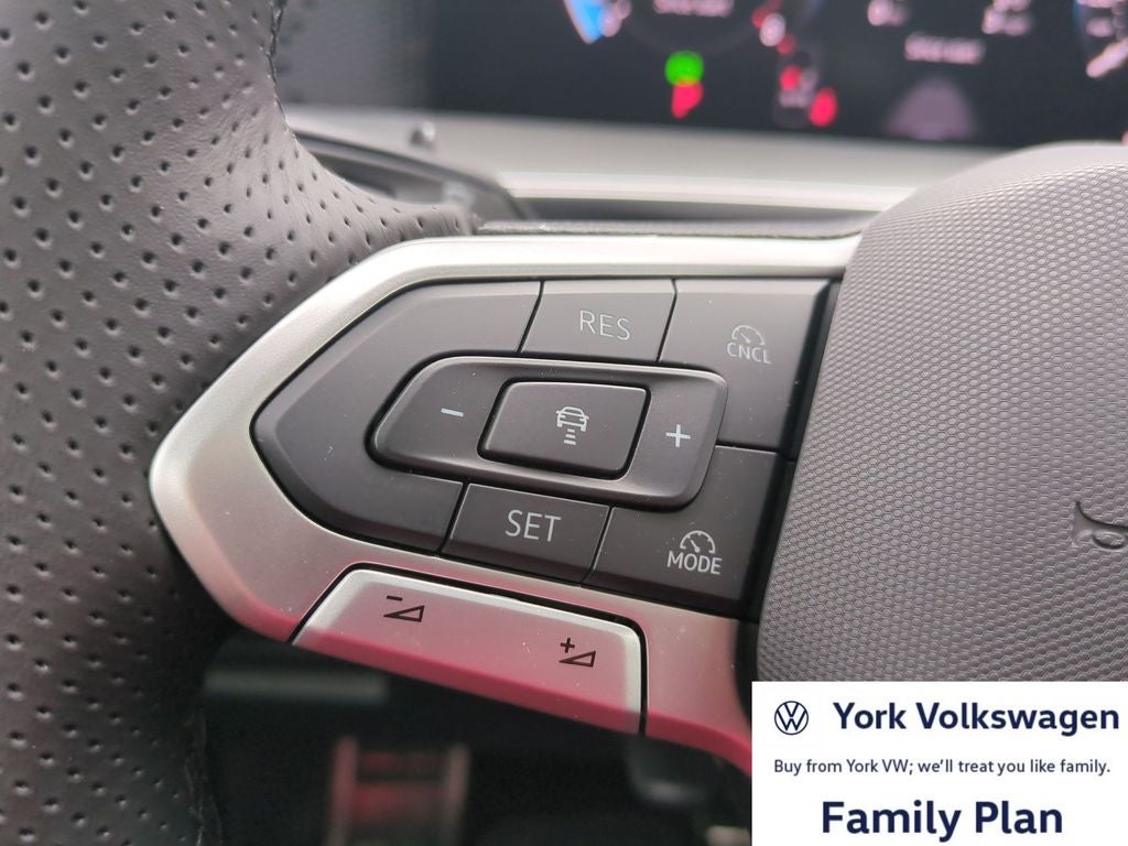 2026 Volkswagen Tiguan 2.0T SE R-Line Black
