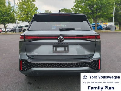 2026 Volkswagen Tiguan 2.0T SE R-Line Black