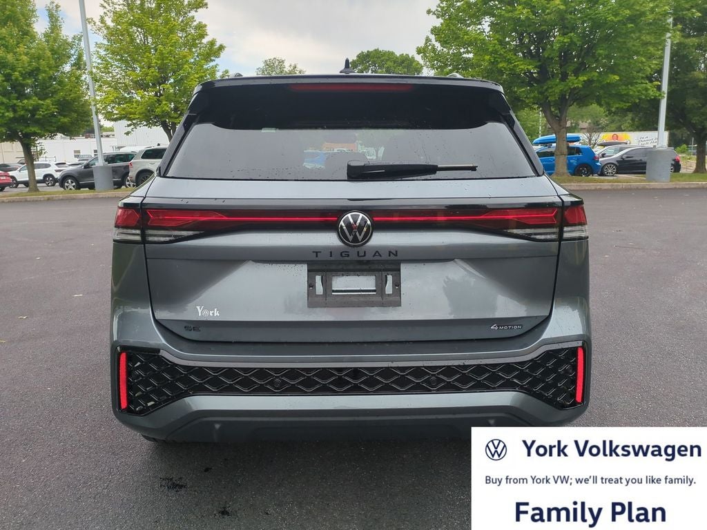 2026 Volkswagen Tiguan 2.0T SE R-Line Black