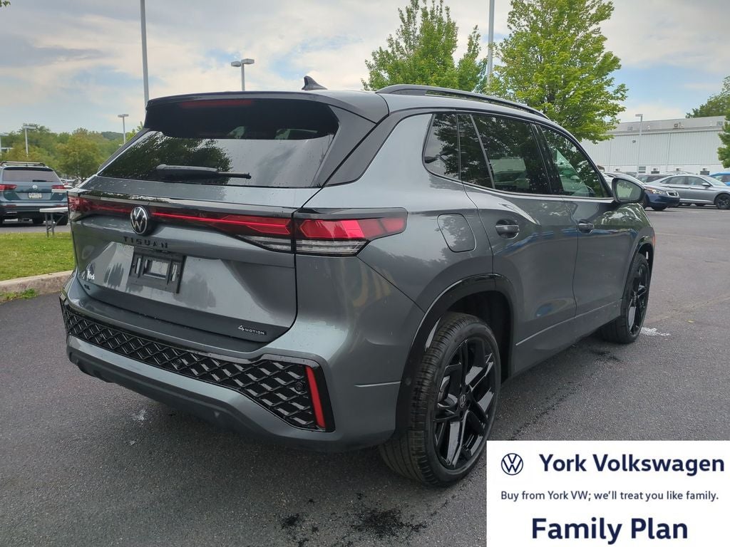 2026 Volkswagen Tiguan 2.0T SE R-Line Black