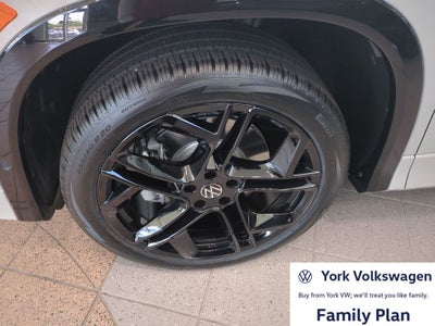 2026 Volkswagen Tiguan 2.0T SE R-Line Black