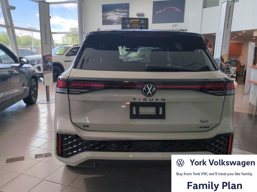 2026 Volkswagen Tiguan 2.0T SE R-Line Black