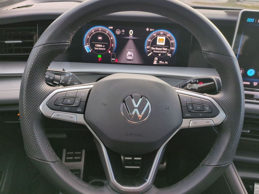 2025 Volkswagen Tiguan 2.0T SE R-Line Black