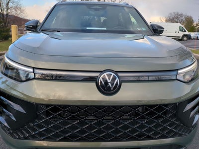 2025 Volkswagen Tiguan 2.0T SE R-Line Black