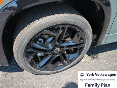 2026 Volkswagen Tiguan 2.0T SE R-Line Black