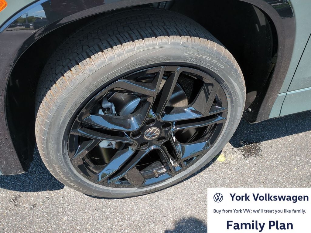 2026 Volkswagen Tiguan 2.0T SE R-Line Black