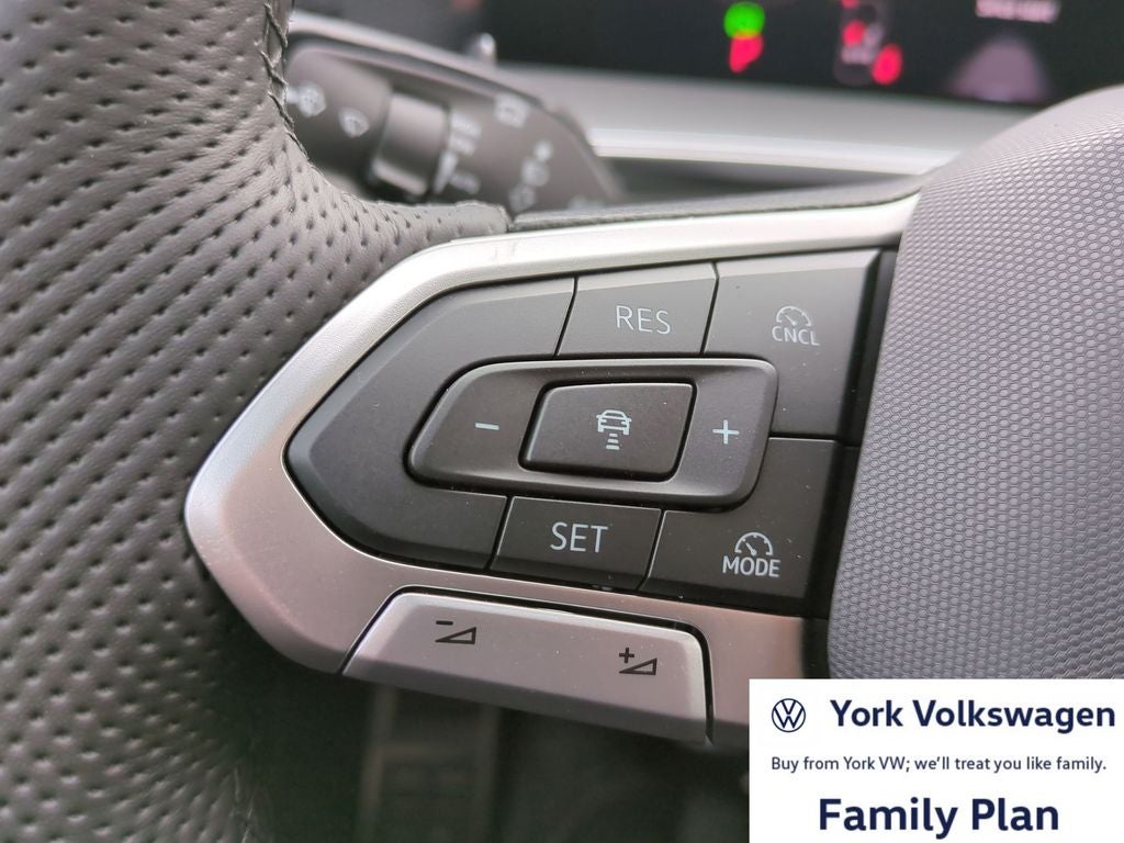 2026 Volkswagen Tiguan 2.0T SE R-Line Black