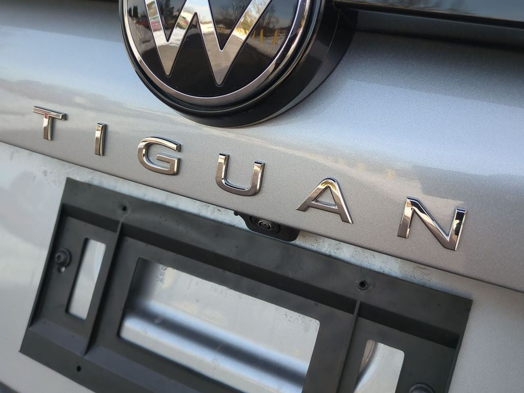 2025 Volkswagen Tiguan 2.0T SE