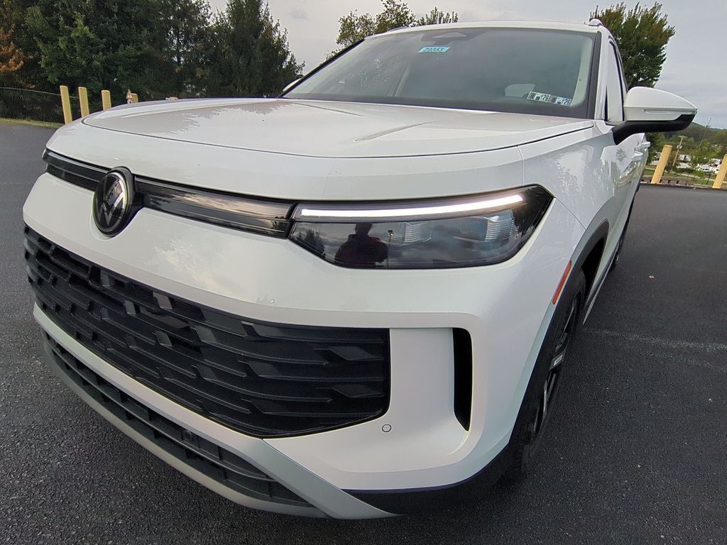 2025 Volkswagen Tiguan 2.0T SE