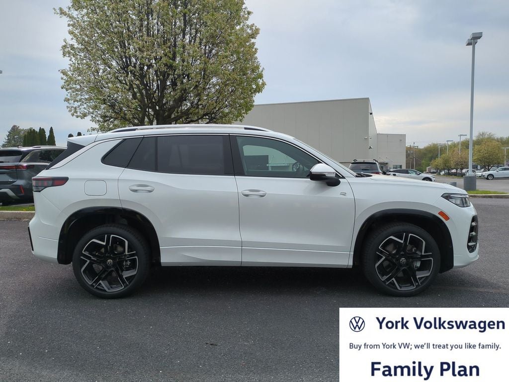2026 Volkswagen Tiguan 2.0T SEL R-Line Turbo