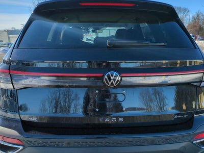 2025 Volkswagen Taos 1.5T SE