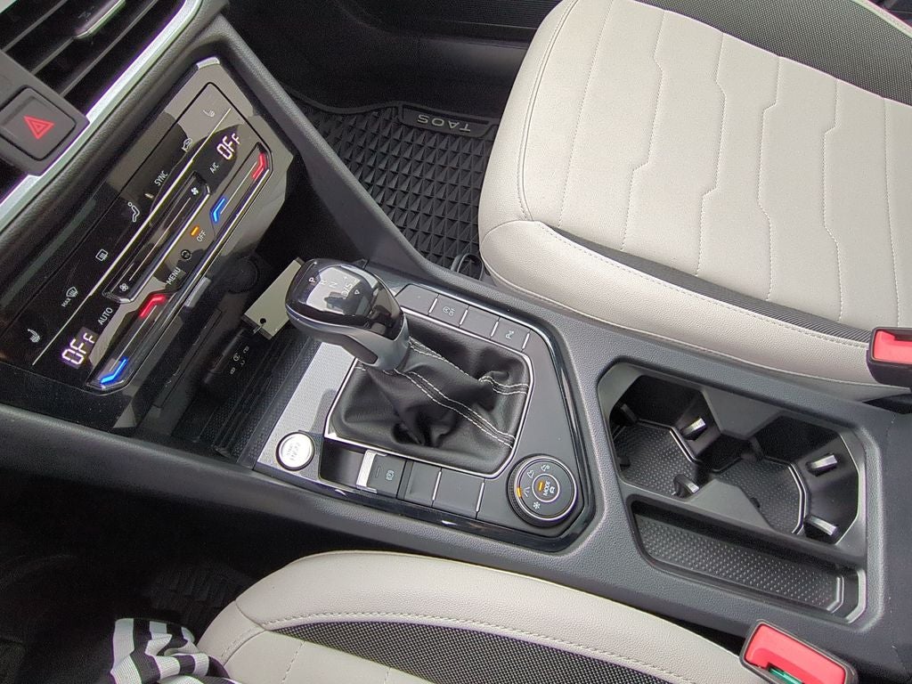 2025 Volkswagen Taos 1.5T SE