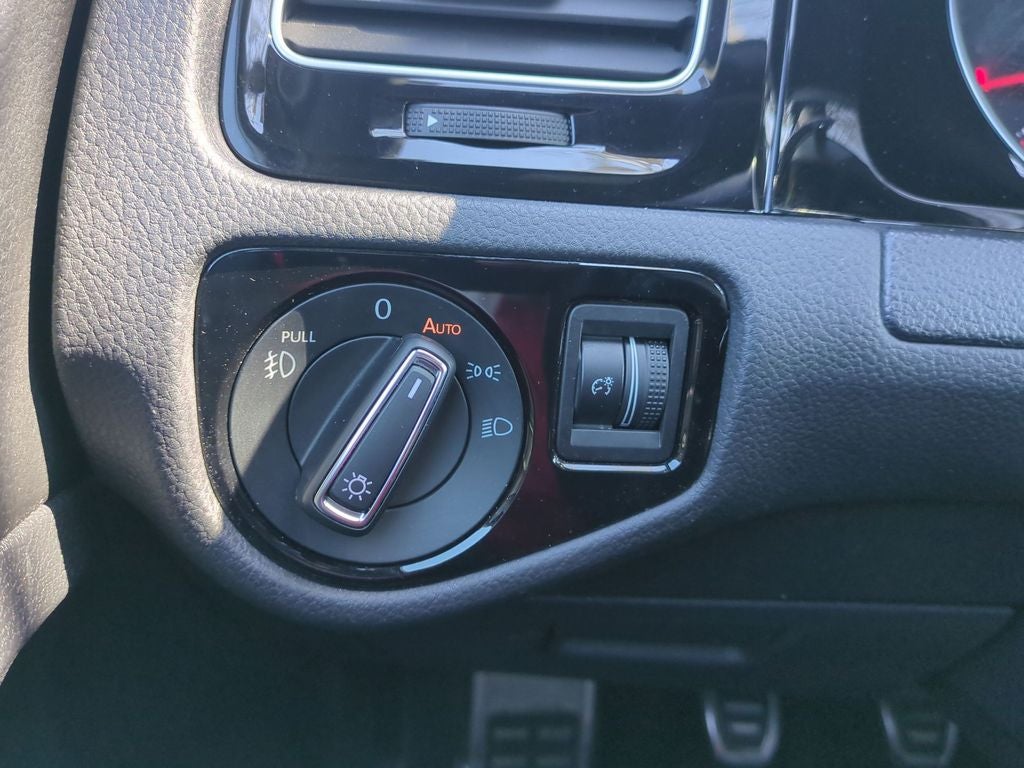 2019 Volkswagen Golf GTI 2.0T Rabbit Edition