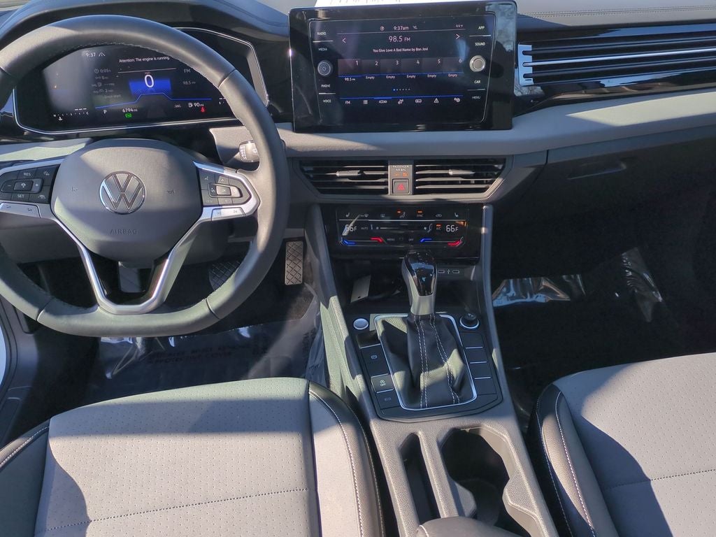 2025 Volkswagen Jetta 1.5T SE