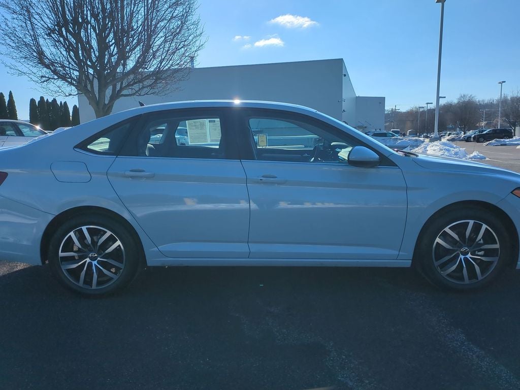 2025 Volkswagen Jetta 1.5T SE