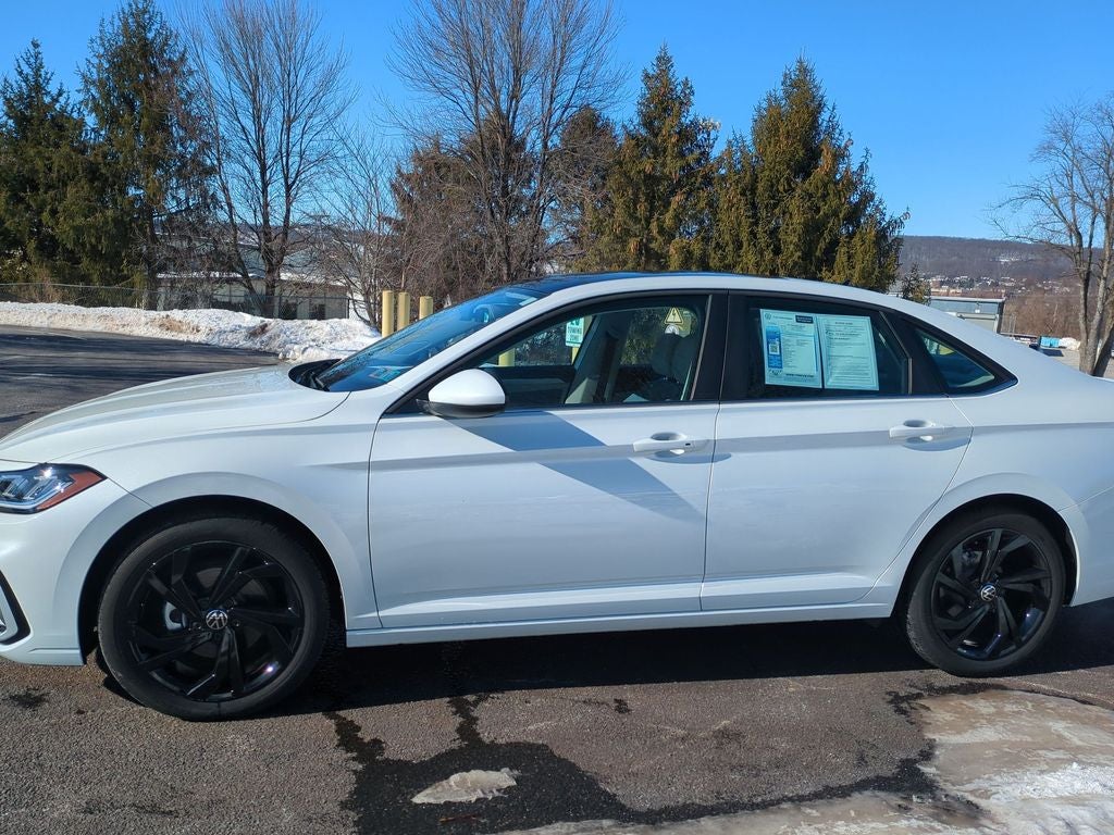 2025 Volkswagen Jetta 1.5T SE