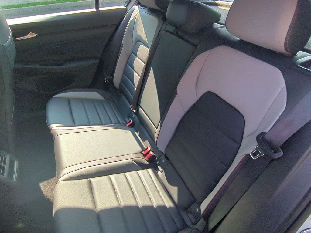 2025 Volkswagen Golf GTI 2.0T SE