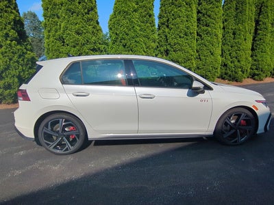 2025 Volkswagen Golf GTI 2.0T SE