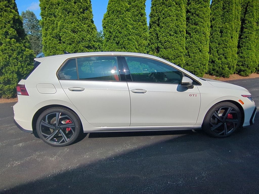 2025 Volkswagen Golf GTI 2.0T SE