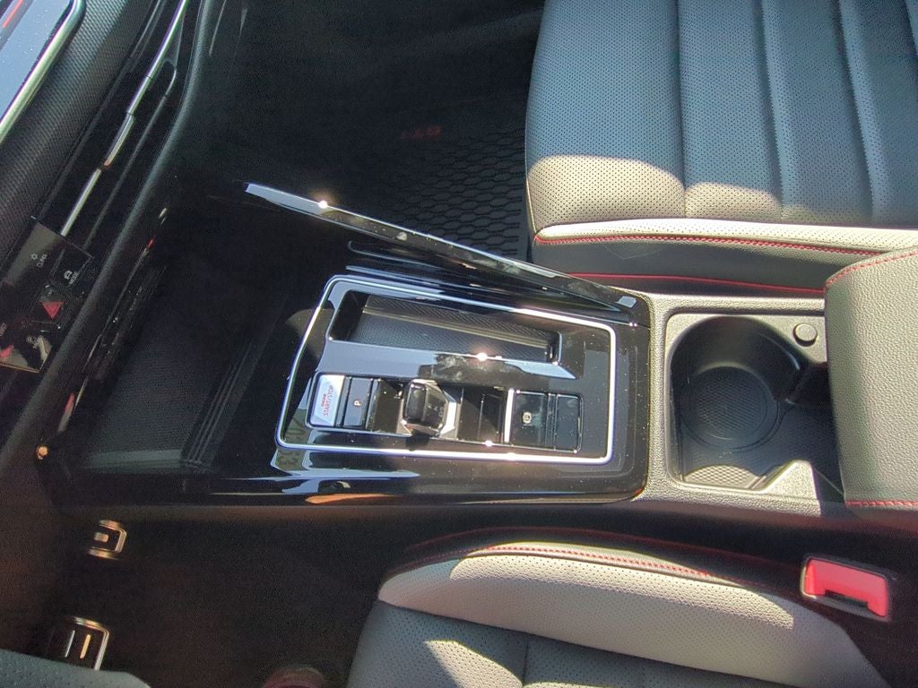 2025 Volkswagen Golf GTI 2.0T SE