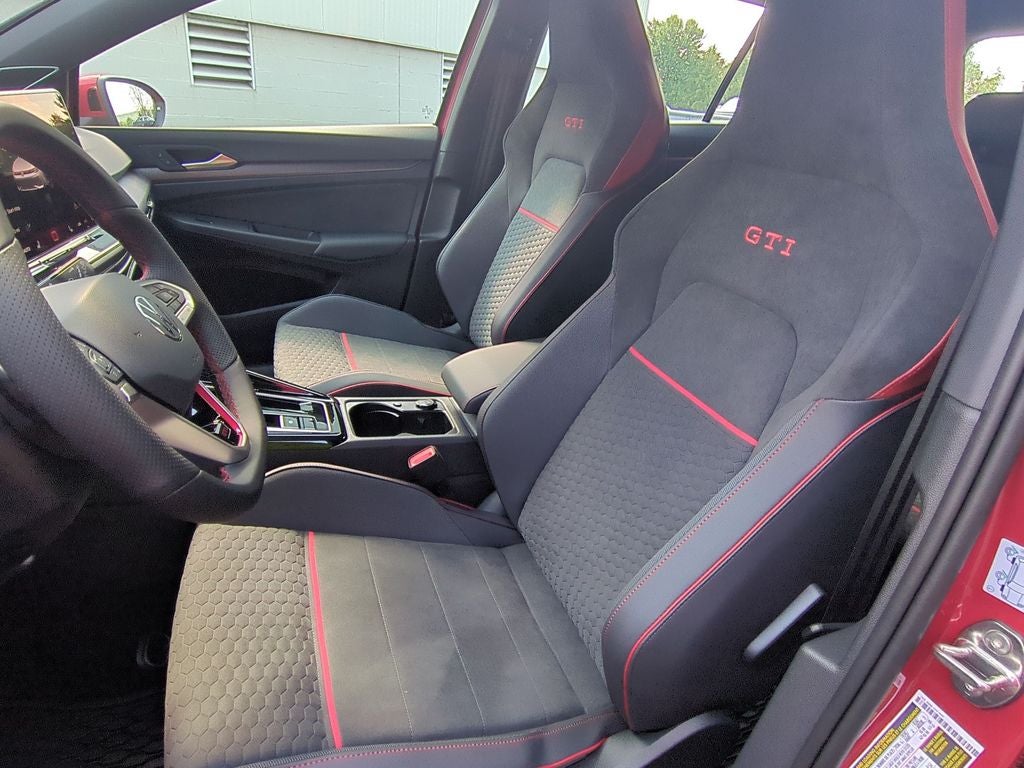 2025 Volkswagen Golf GTI 2.0T SE