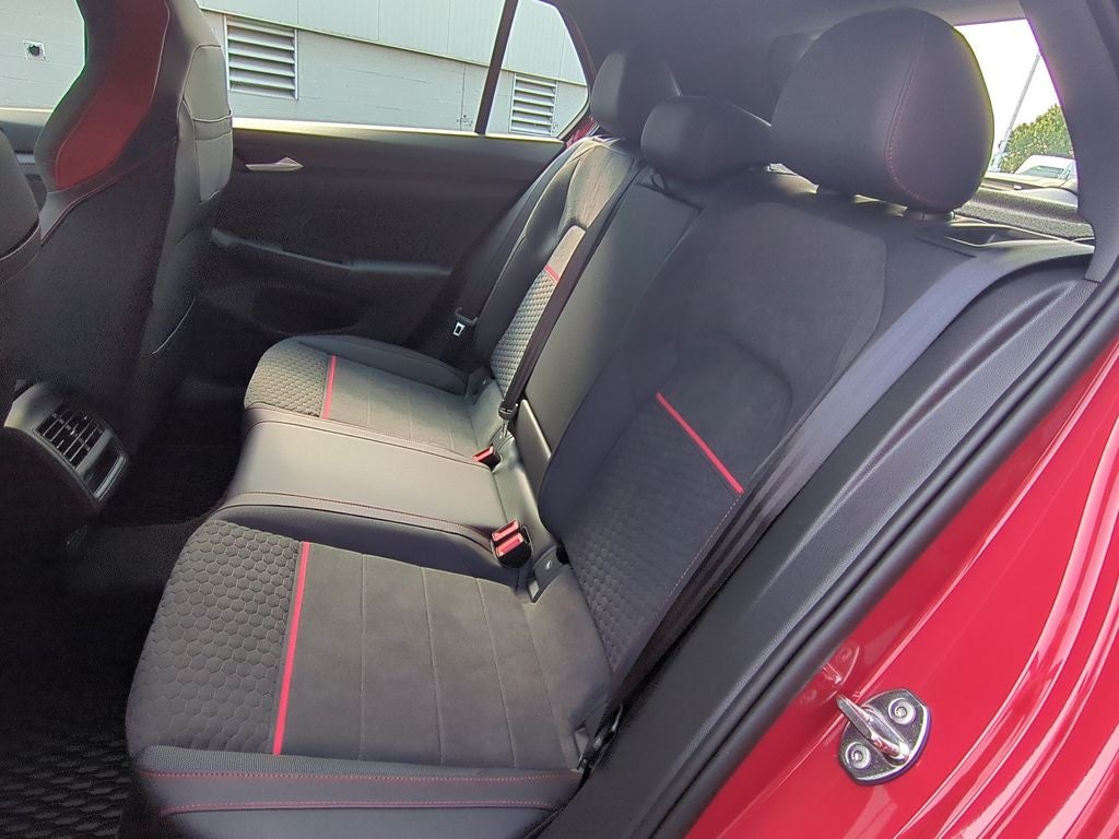 2025 Volkswagen Golf GTI 2.0T SE