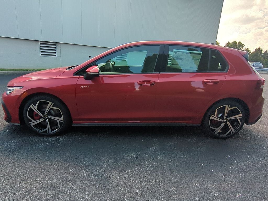 2025 Volkswagen Golf GTI 2.0T SE