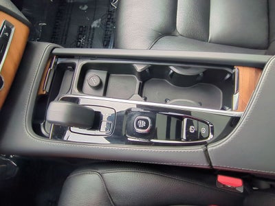 2023 Volvo XC90 B6 Plus 6-Seater