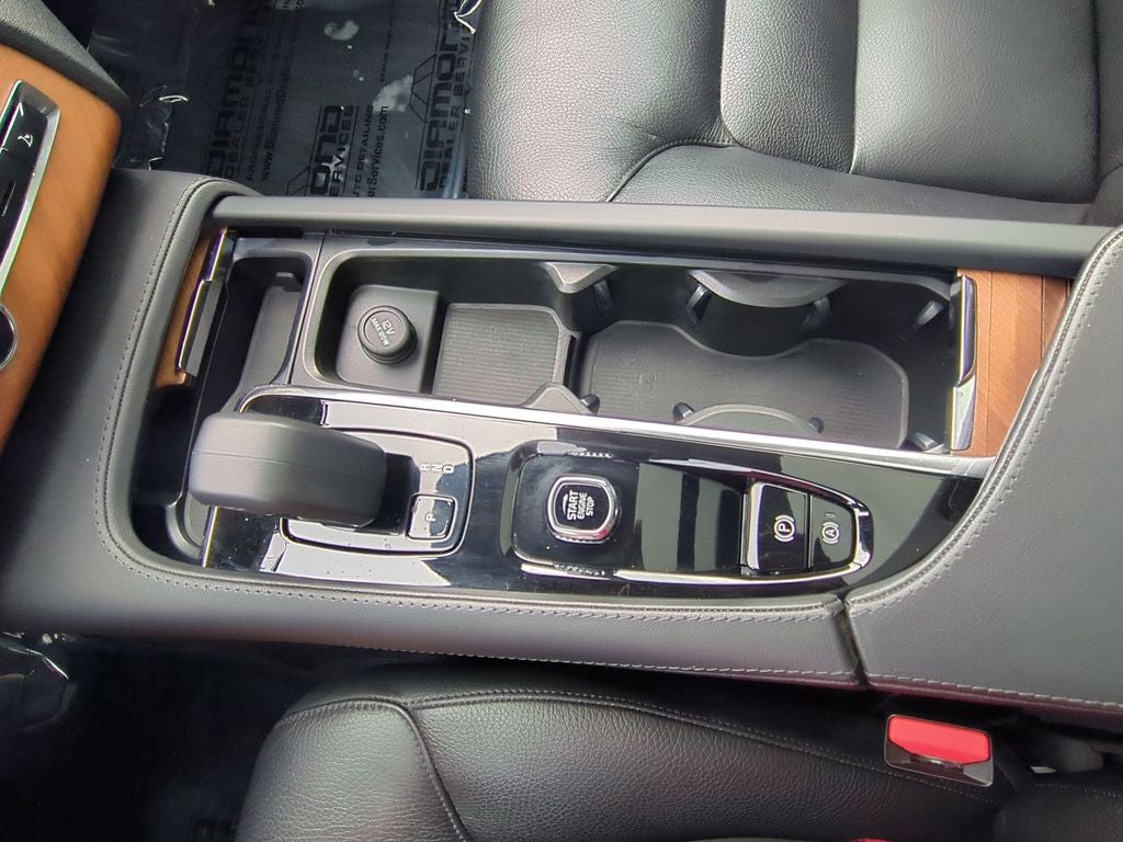 2023 Volvo XC90 B6 Plus 6-Seater