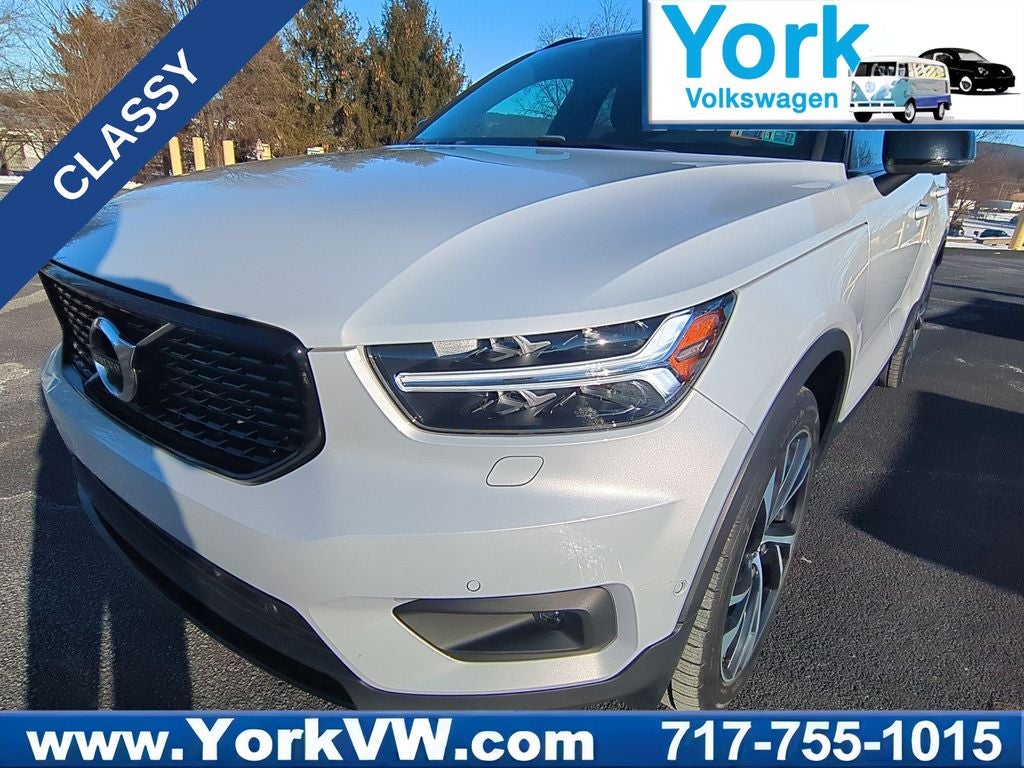 2021 Volvo XC40 R-Design