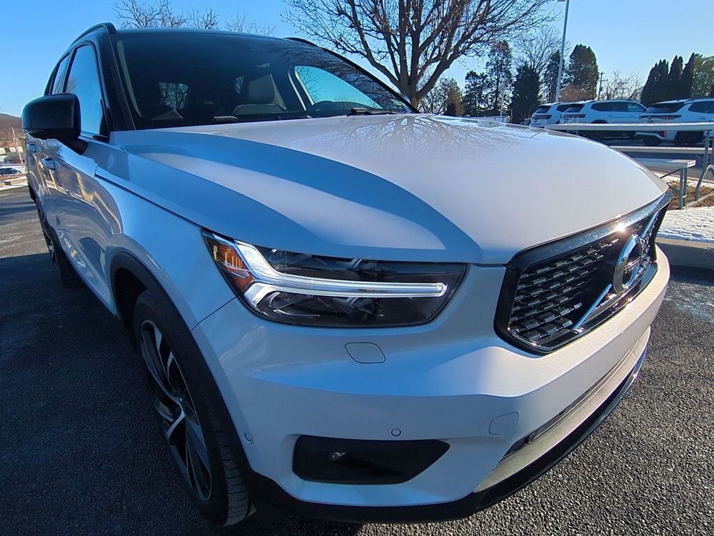 2021 Volvo XC40 R-Design