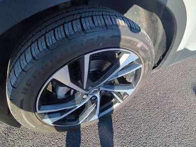 2021 Volvo XC40 R-Design