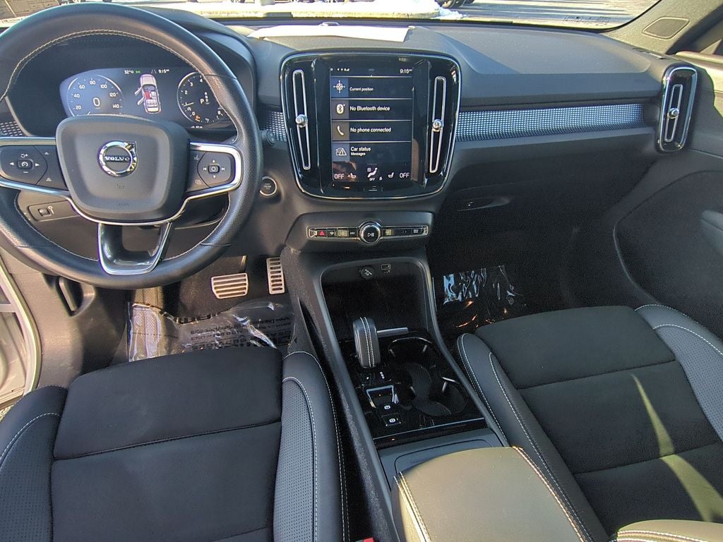 2021 Volvo XC40 R-Design