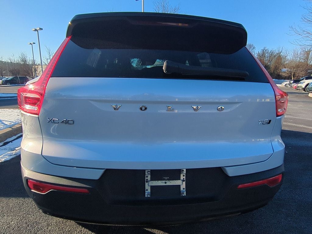 2021 Volvo XC40 R-Design